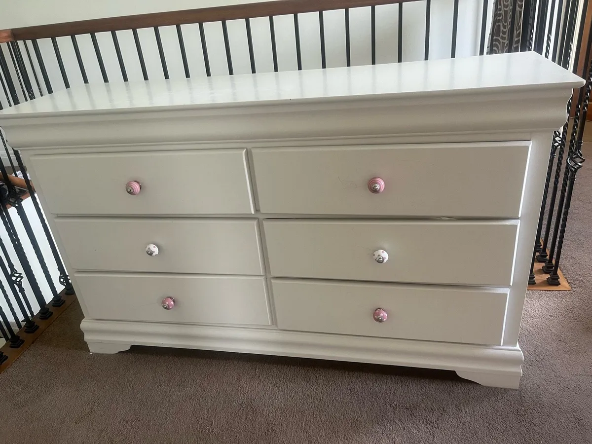 Chest of drawers - Image 1