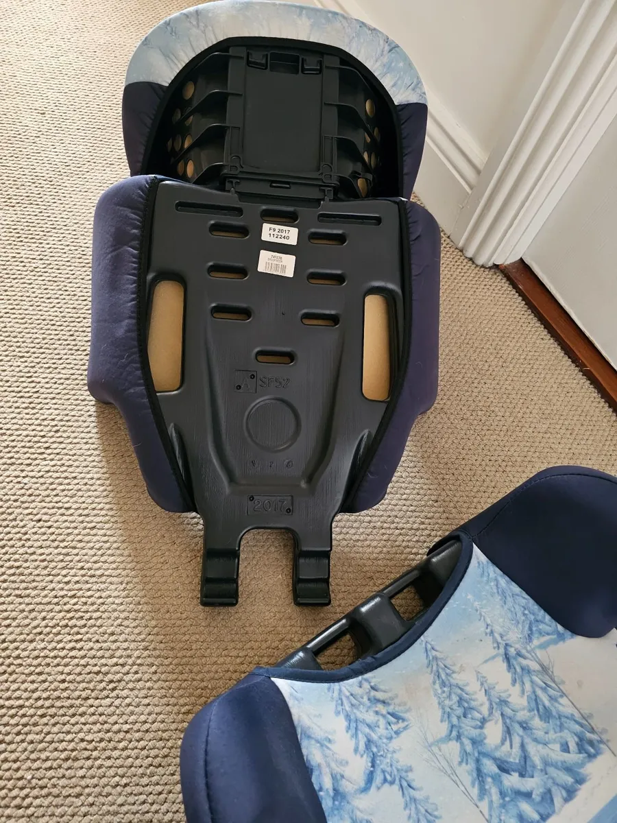 Disney Frozen booster car seat - Image 2