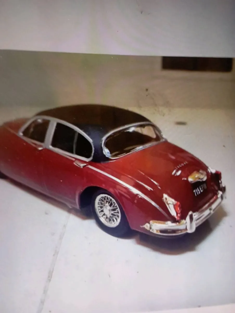 CORGI CLASSIC DIE--CAST MODLE JAGUAR MK 2 SERIES. - Image 4