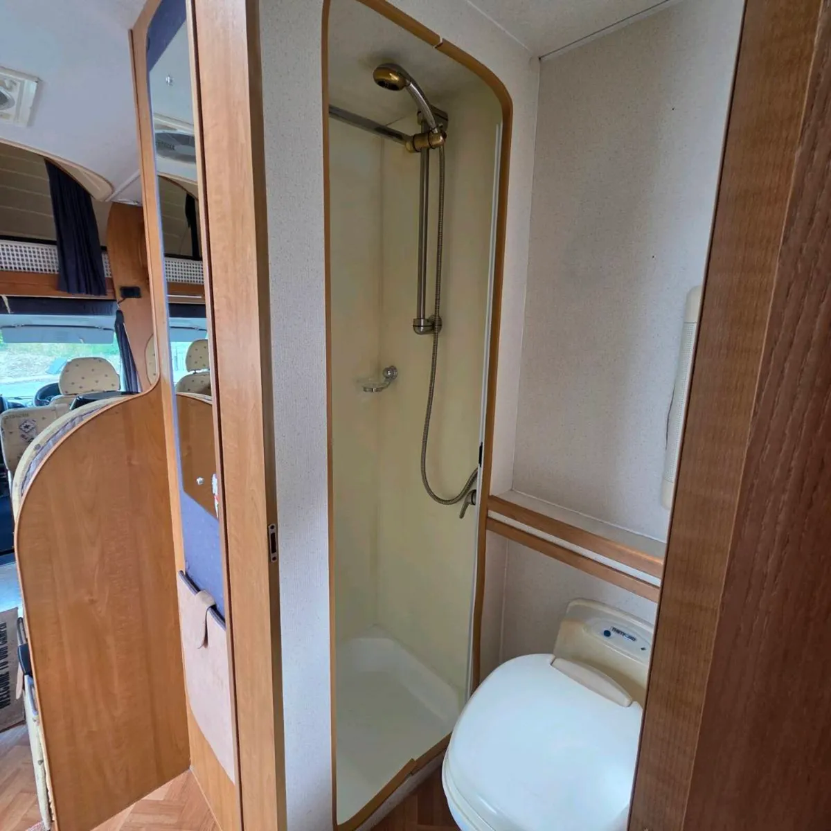Autotrail Arapaho SE  2003. - Image 2