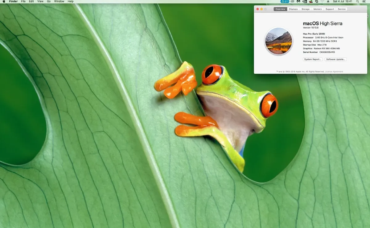 Mac Pro (2009) + 23 inch Apple Cinema HD Display - Image 3