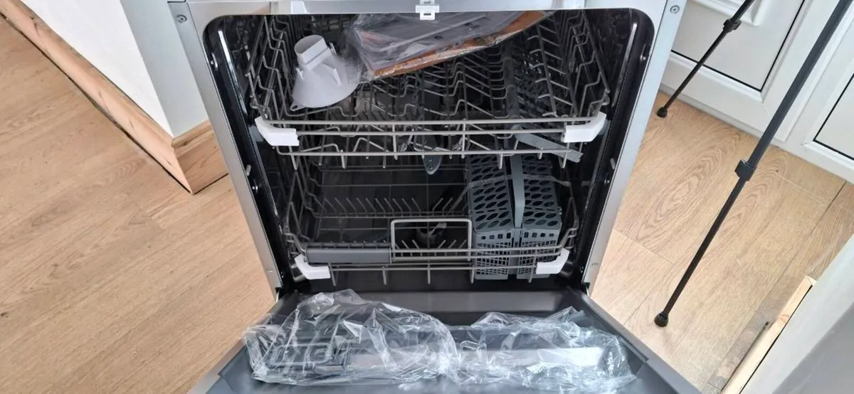 New Dish washer. Integrated. - Image 1