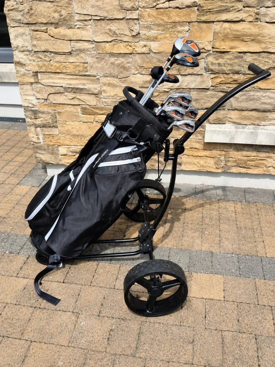 Left-Handed Wilson X31 Beginner Golf Set with Bag - Image 1