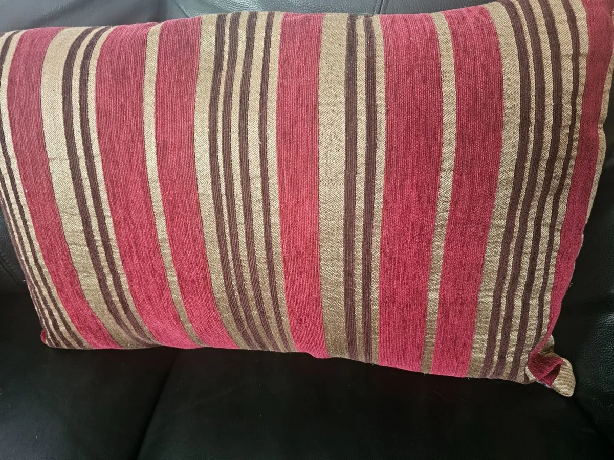 Selection of cushions, 8 in total - Image 3