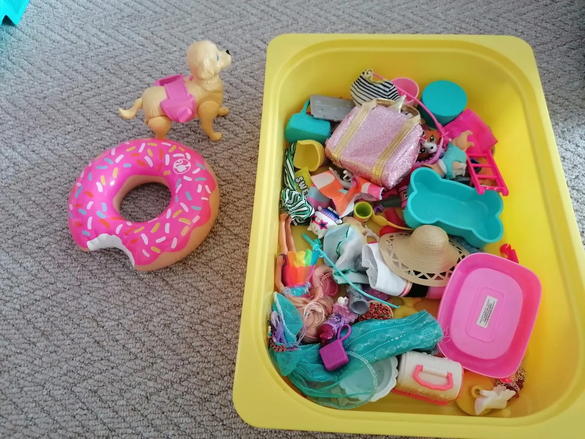 Barbie Dream House and Accessories - Image 4