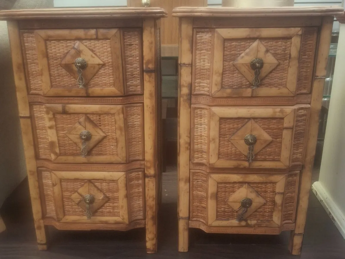 2 Bedroom / Bathroom Bamboo Effect Lockers. - Image 3