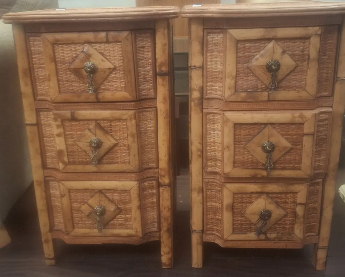 2 Bedroom / Bathroom Bamboo Effect Lockers. - Image 4