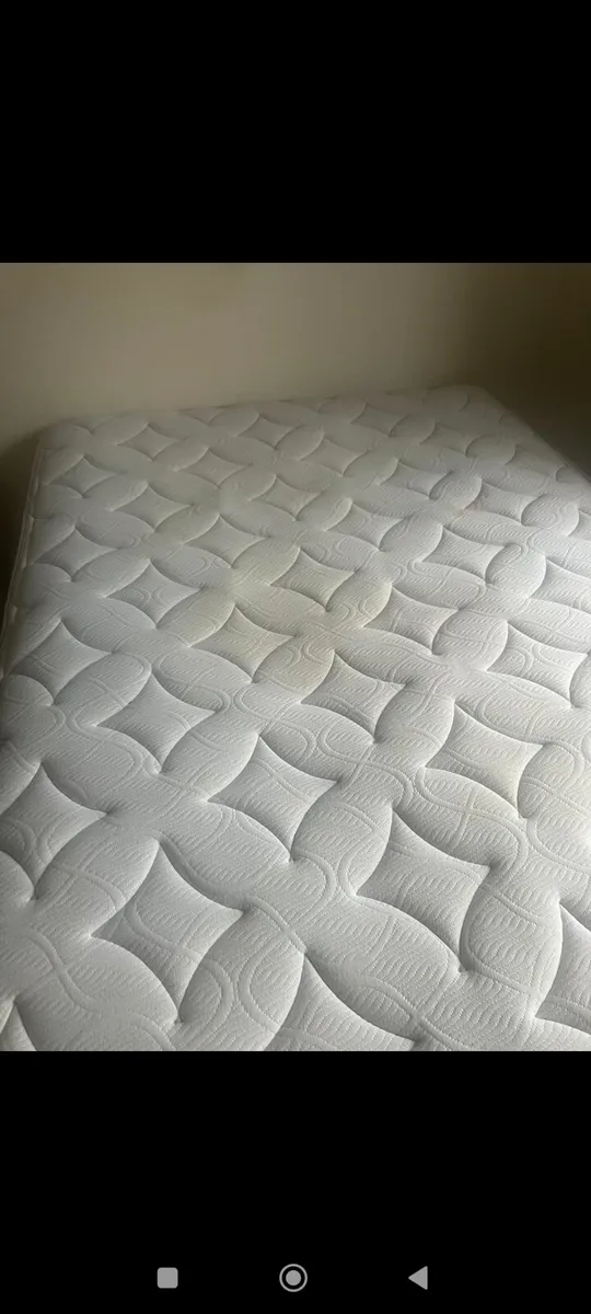 4 ft bed inc base - Image 1