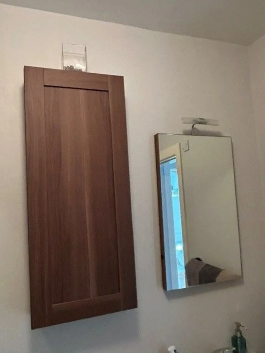2 bathroom wall cabinets & mirrors - Image 1