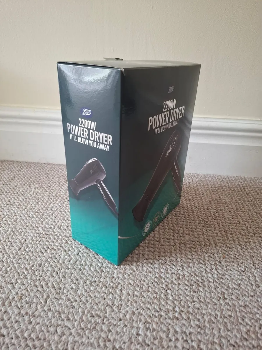 Powerful and efficient 2000W hair dryer - Image 3