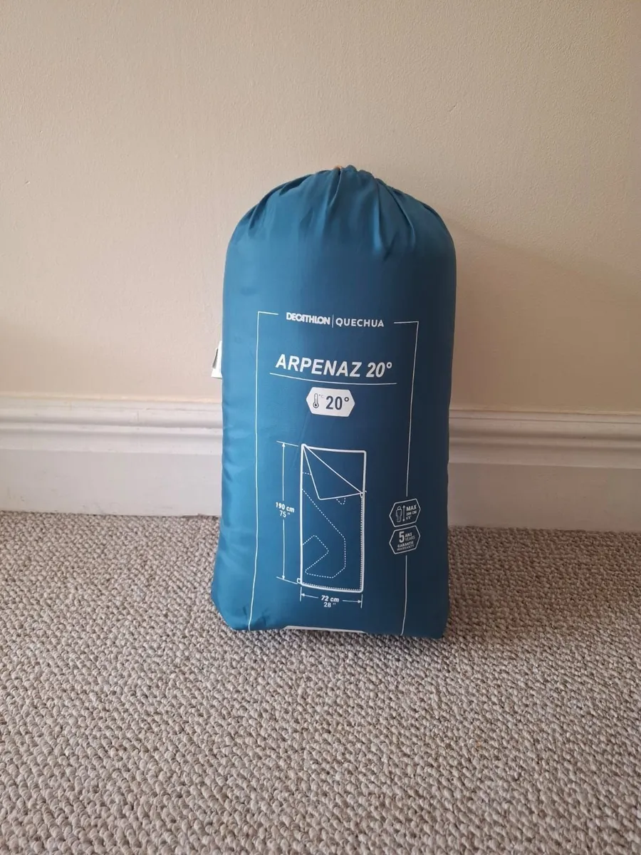 QUECHUA  Camping Sleeping Bag 20°C Basic - Image 2