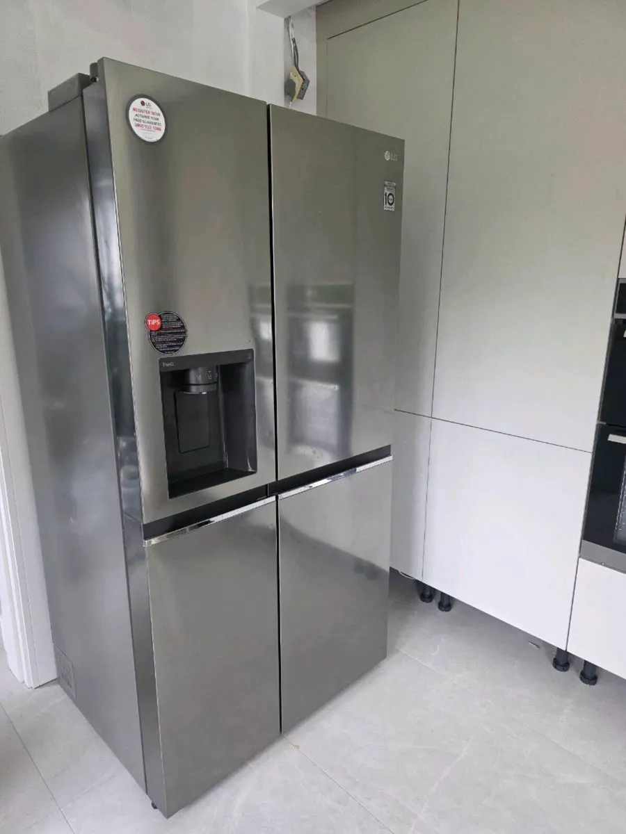 American Refrigerator LG - Image 4