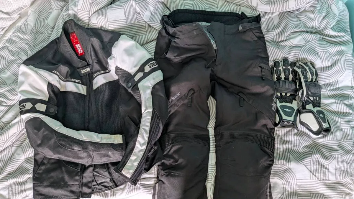 Motorcycle clothing and helmets - Image 2