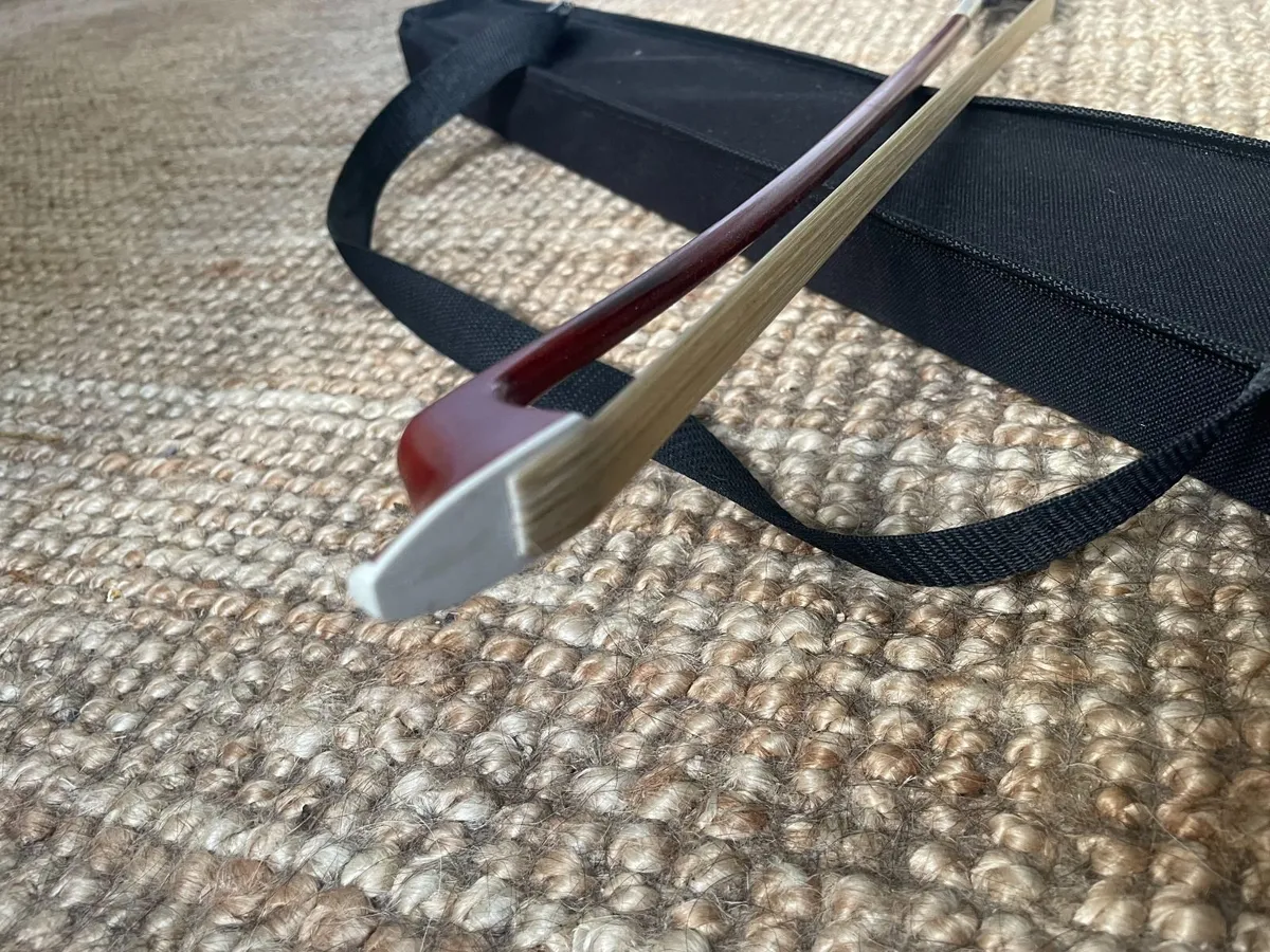 1/8 Double Bass for Kids age 9-12 with bow - Image 2