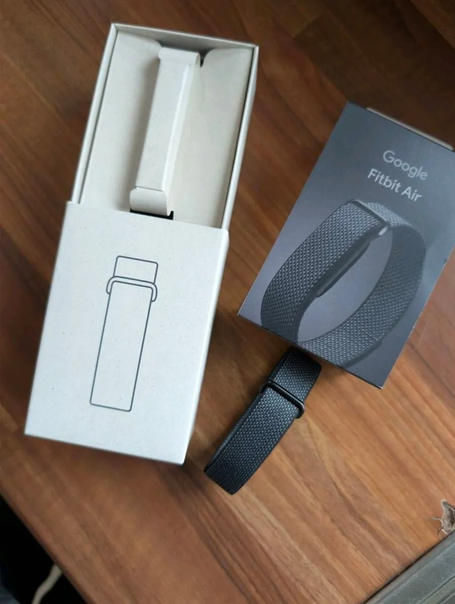 Fitbit Air Black, With Box/Receipt - Image 3