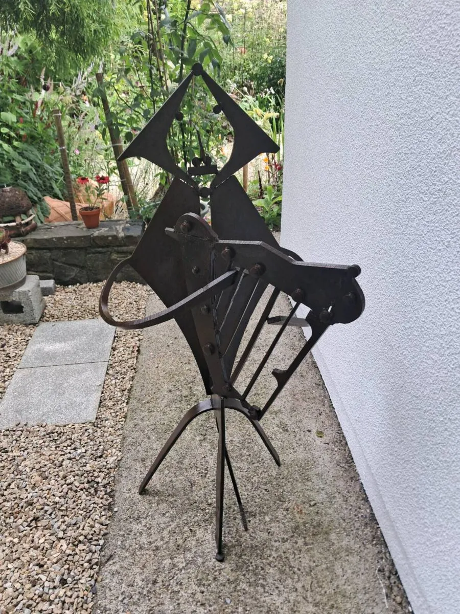 Garden sculpture reduced - Image 2