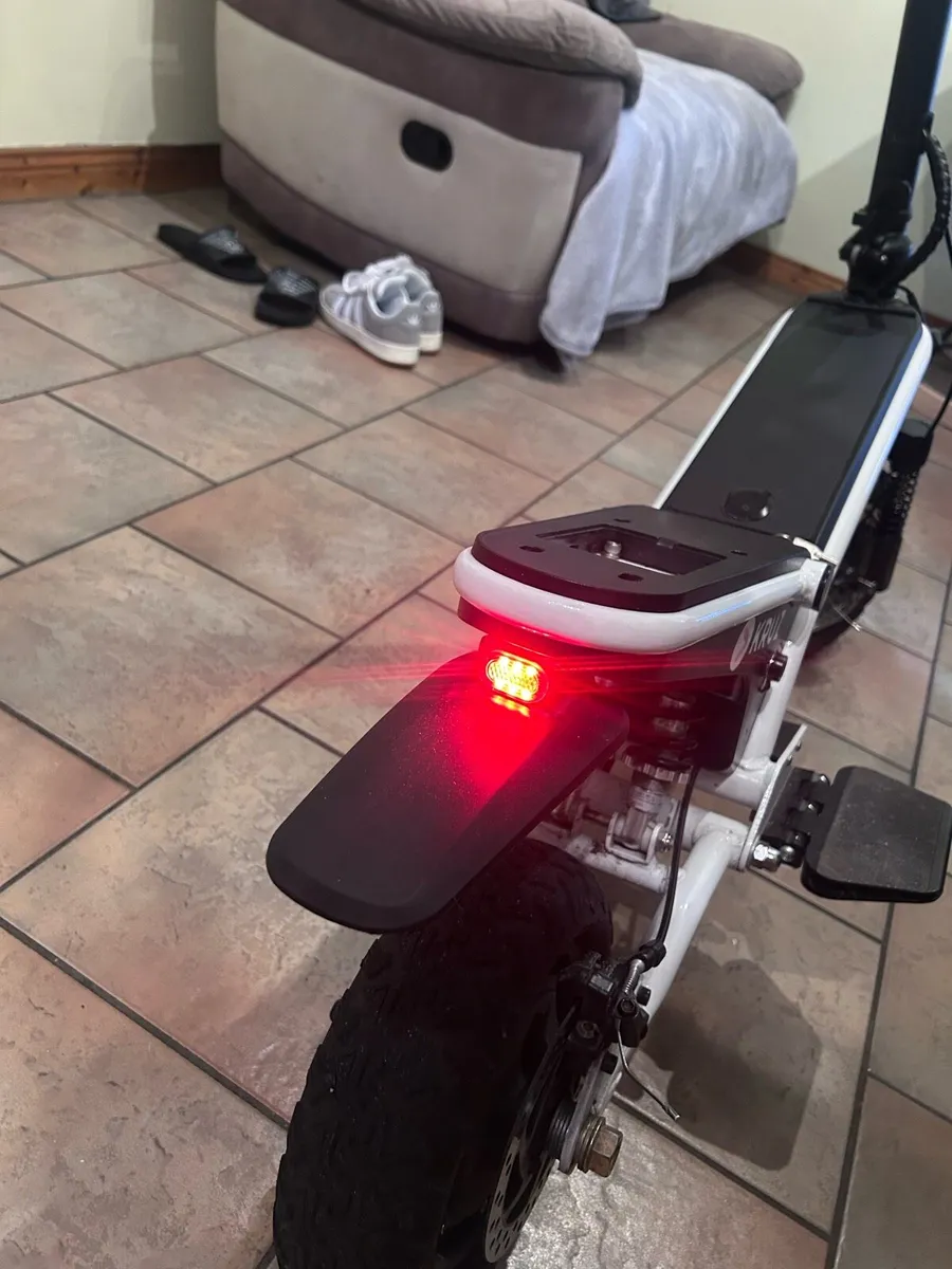 Kruz electric scooter 48v - Image 3