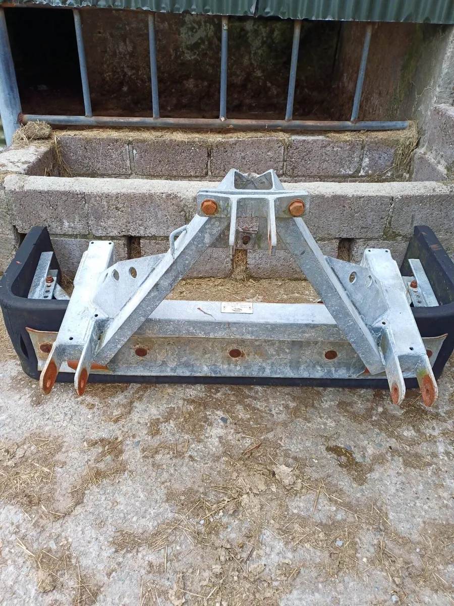 GALV. FLIP OVER YARD SCRAPER/6FT CASHEL BOX - Image 1