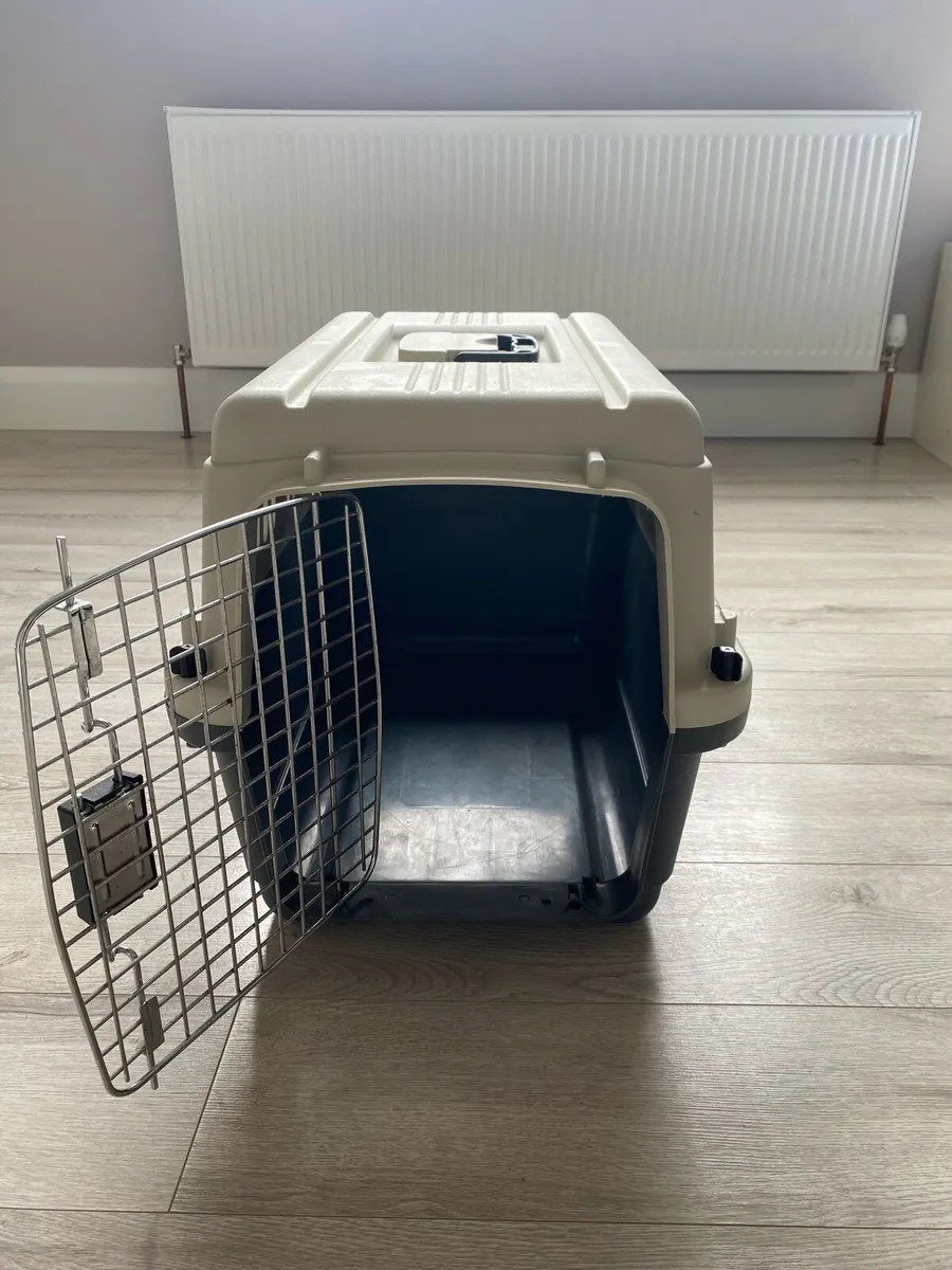 Pet carrier/dog crate - €40 - Image 2