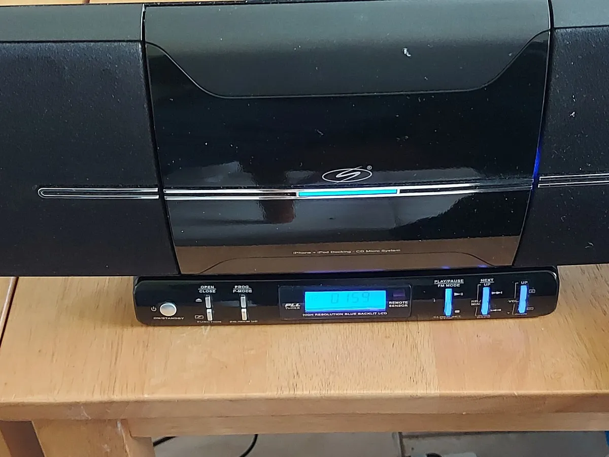 S  Z-535-AFPi CD-Radio Micro HiFi System iPOD Dock - Image 2