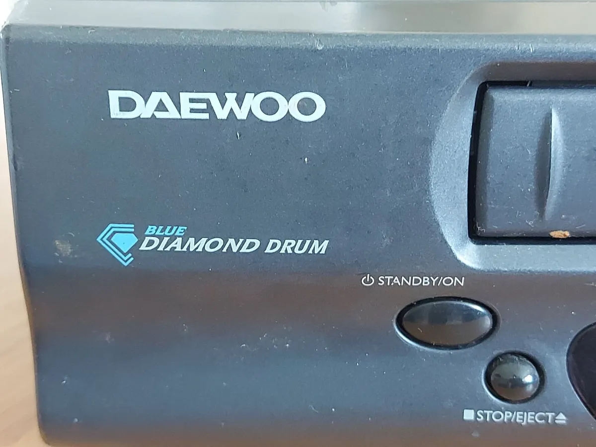 DAEWOO VHS Player, Model VQ210PI, 2 Head Digital A - Image 2