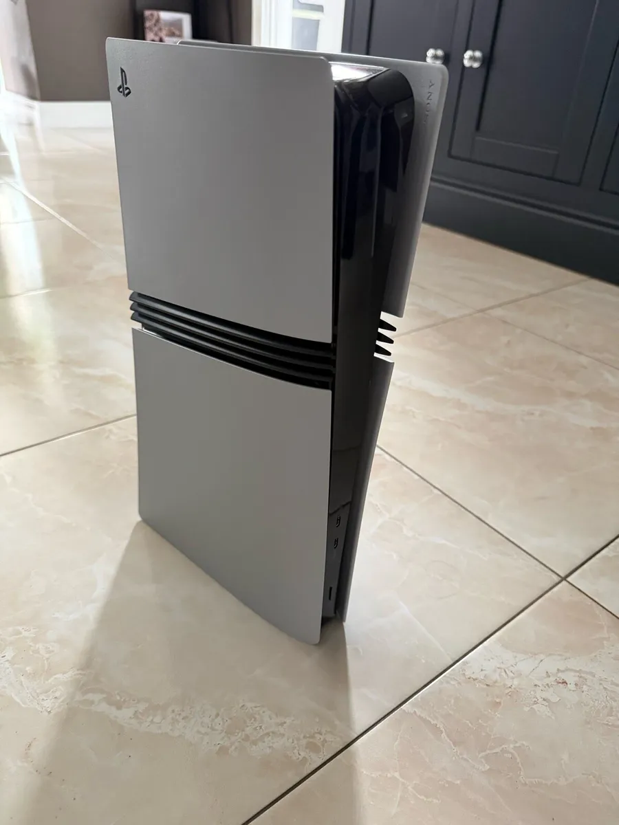 PlayStation 5 Pro 2TB - Image 4