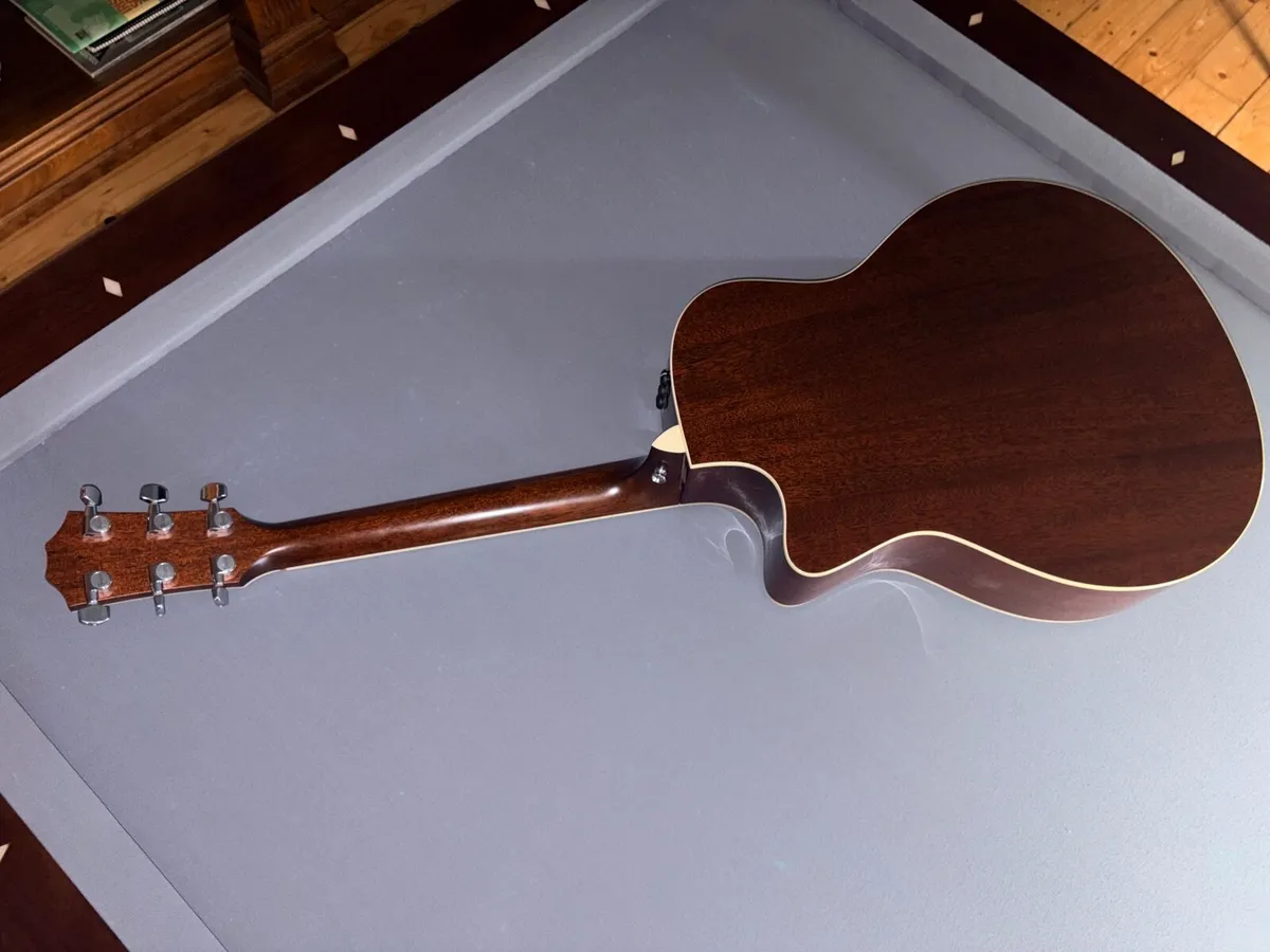 Taylor 526ce mahogany acoustic-electric guitar - Image 3