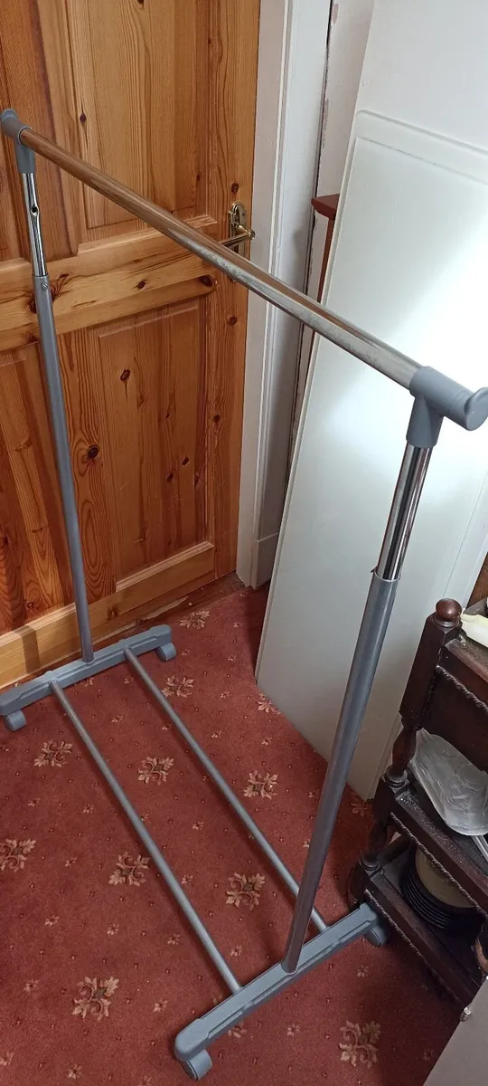 Lightweight Clothes Rail - Image 3