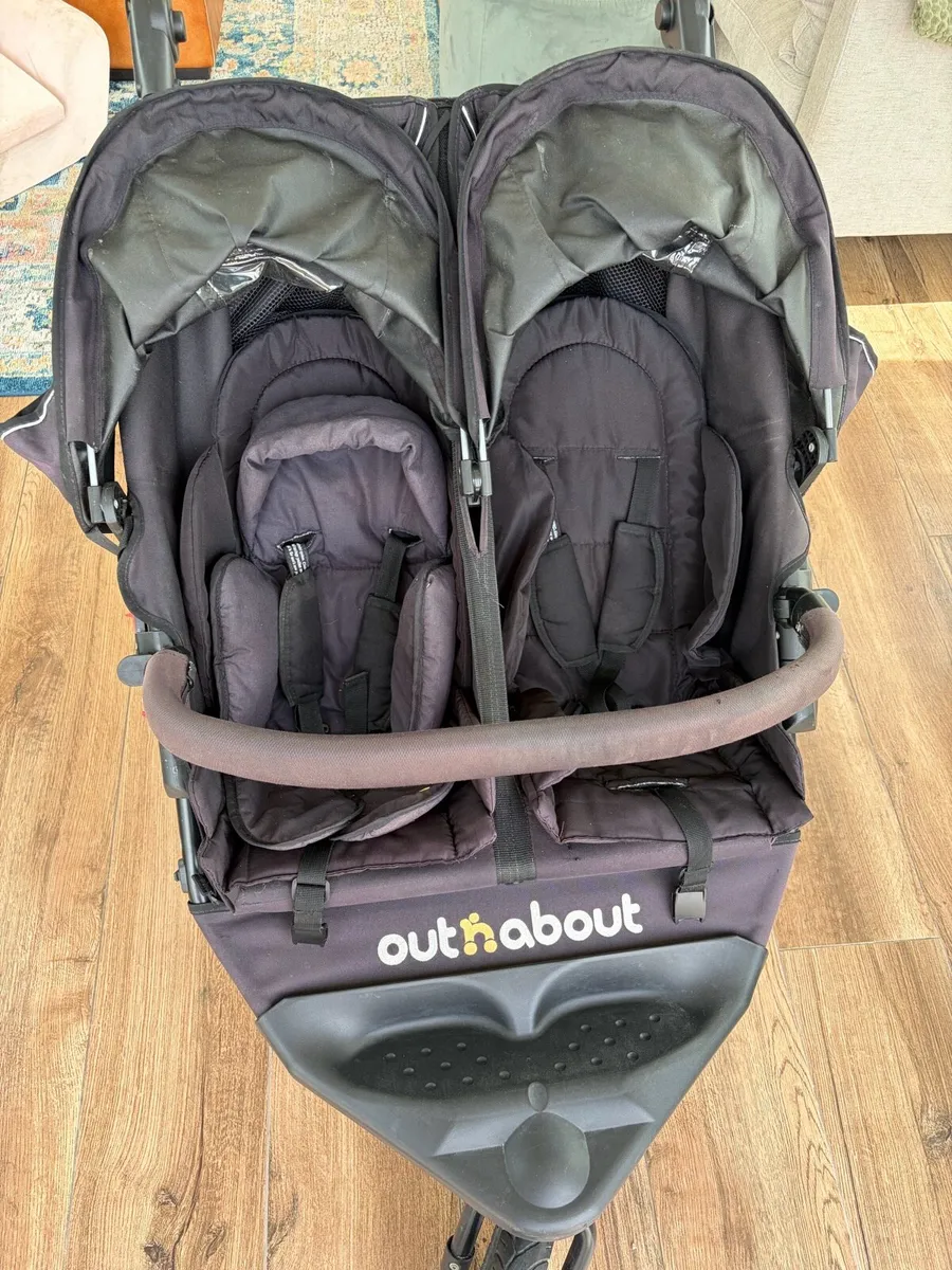Out&About double buggy - Image 2