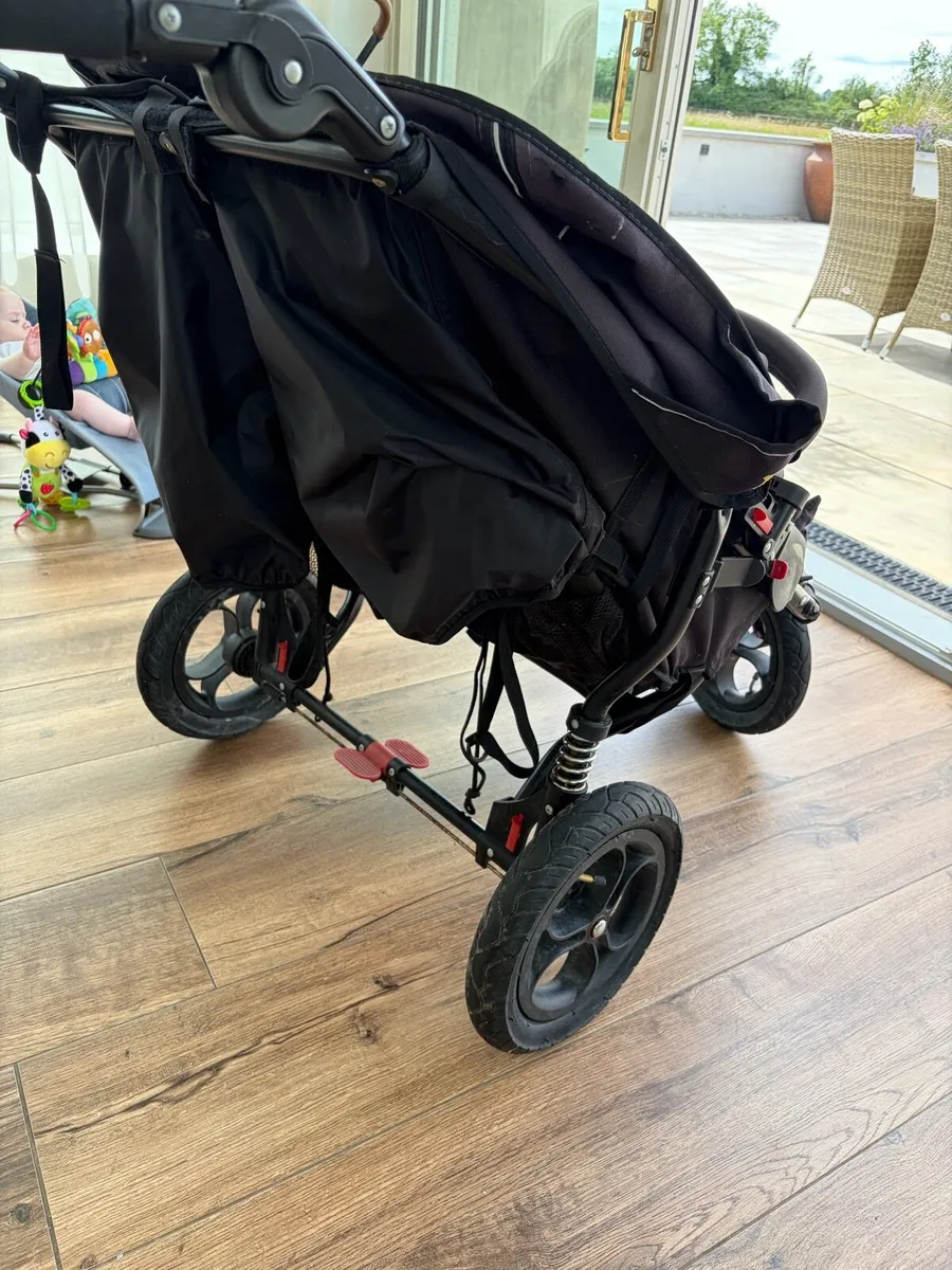 Out&About double buggy - Image 4