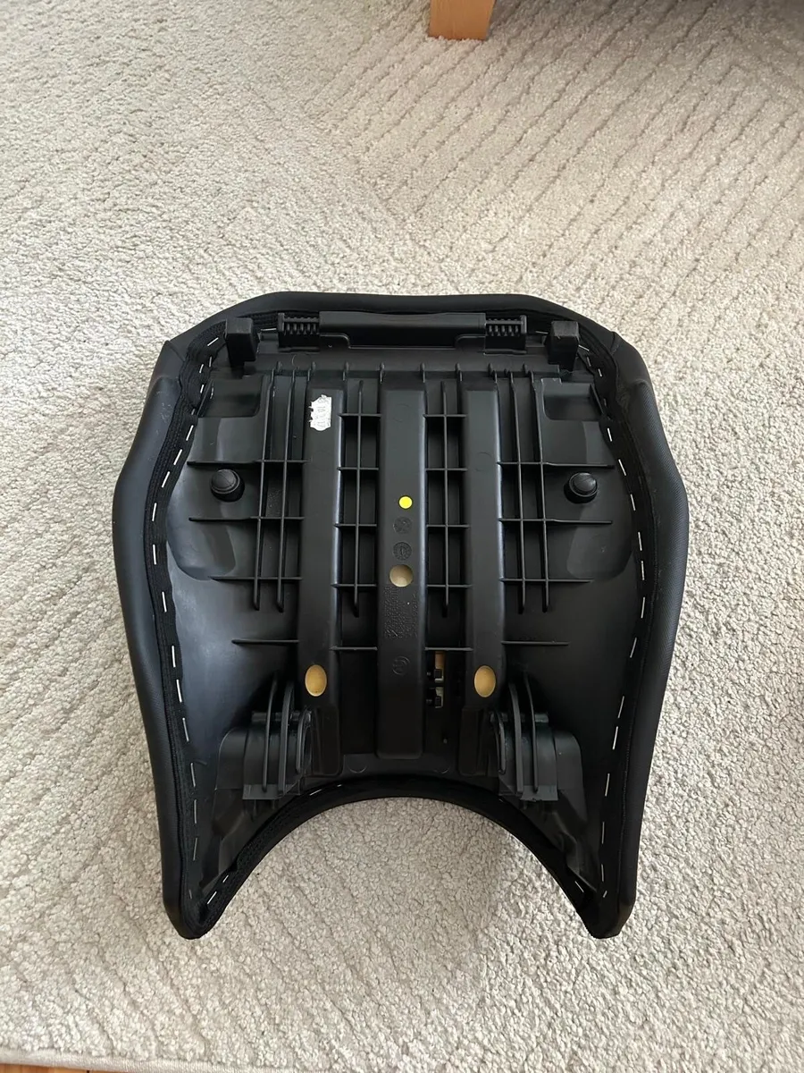 BMW seat - Image 4