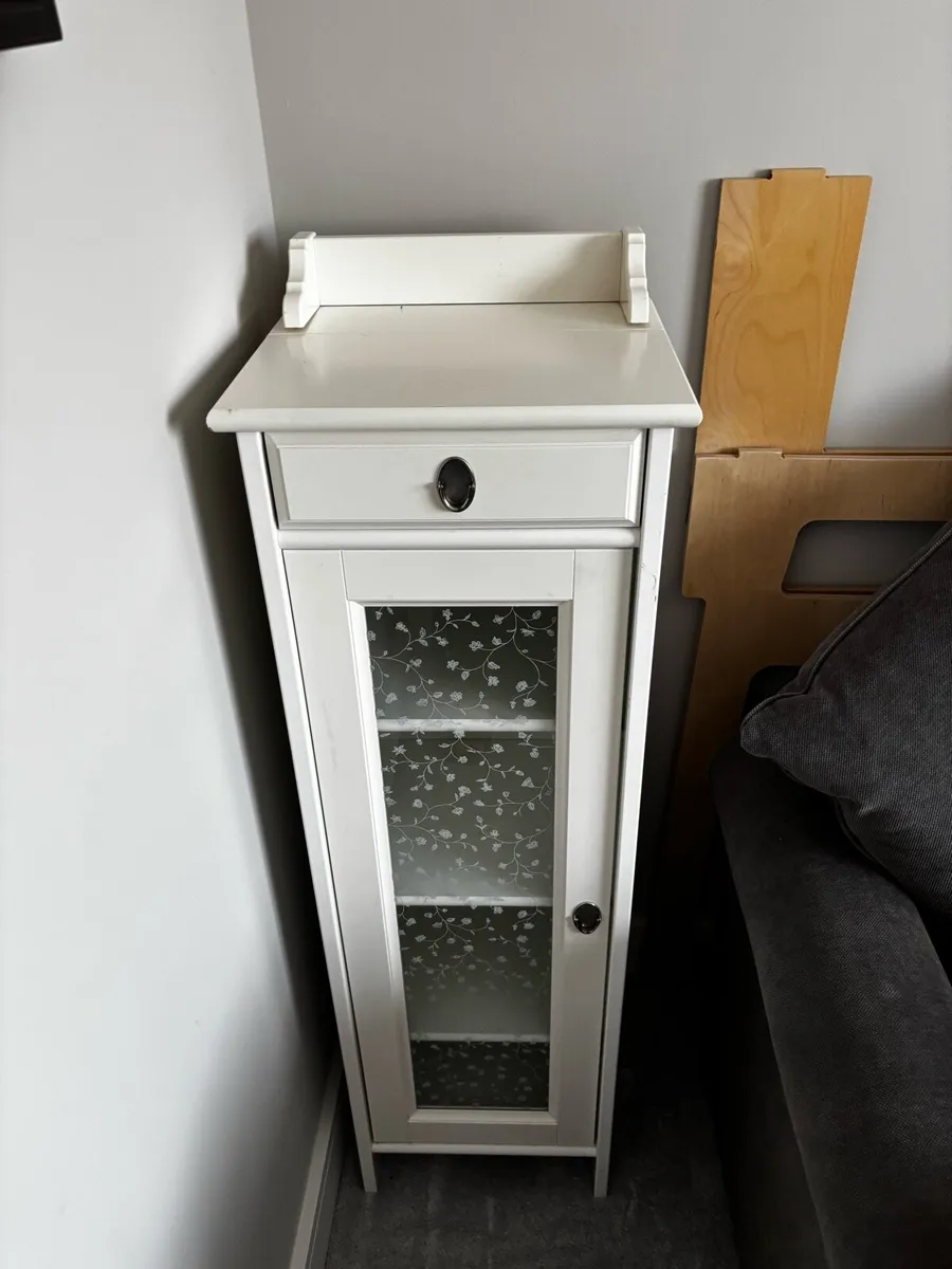 Tall boy for bedroom or bathroom in white - Image 3