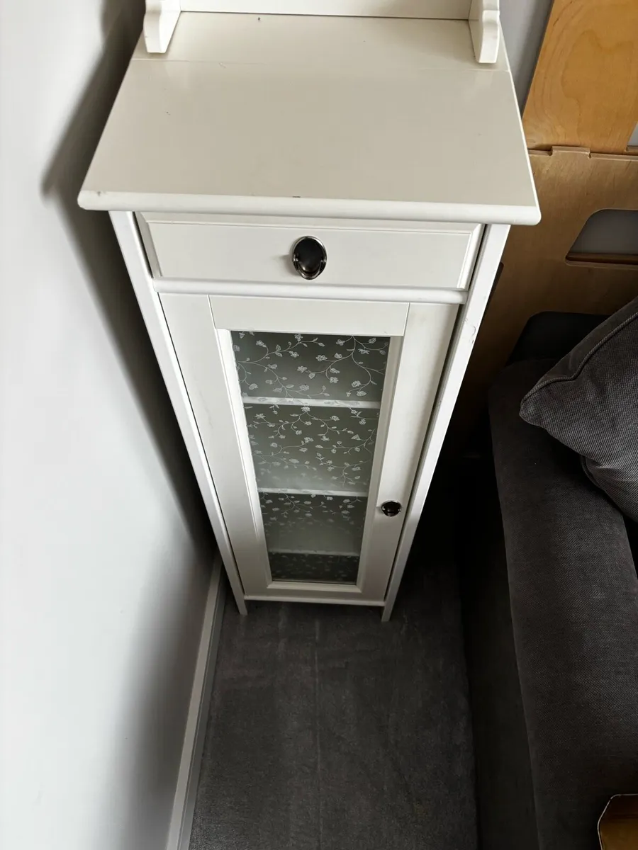 Tall boy for bedroom or bathroom in white - Image 4