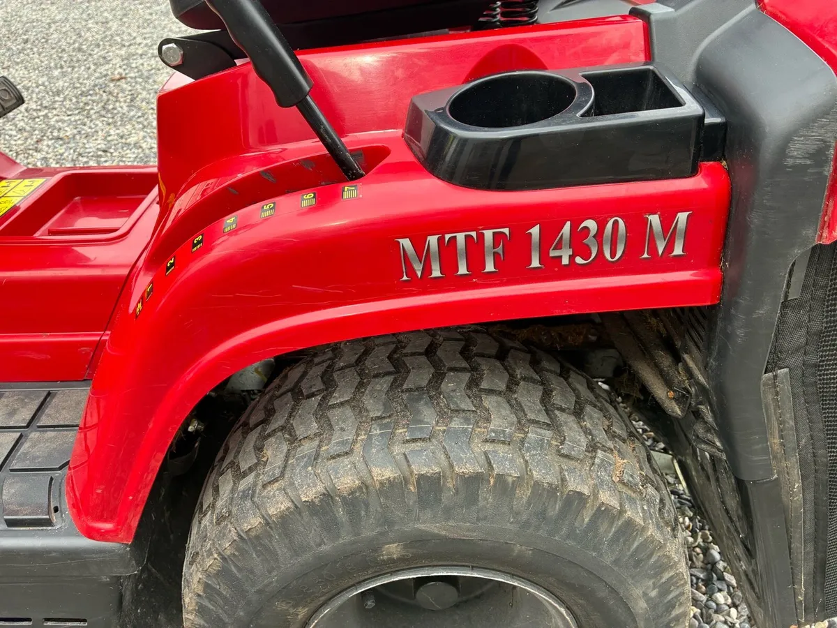 Ride on lawn mower - Image 3
