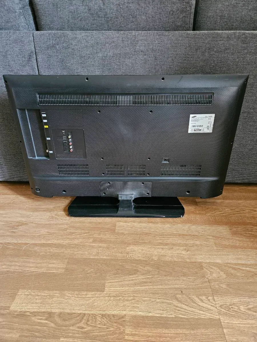 Samsung TV - Image 3