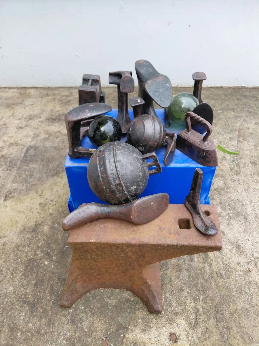 Garage sale items - Image 1
