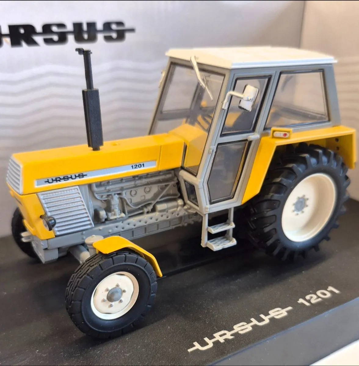 Ursus1201 - 2WD Tractor Diecast Replica - Image 1