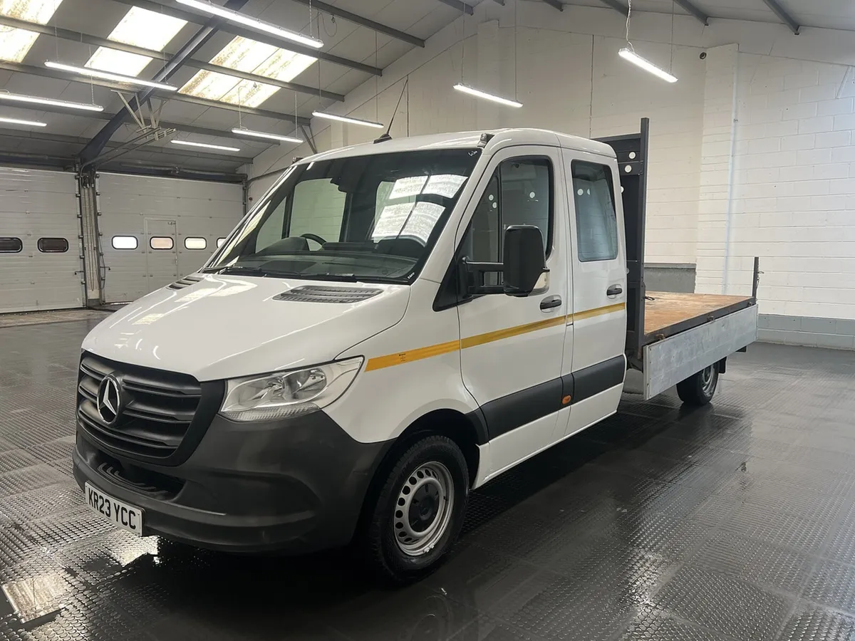 VB - 2023 Mercedes-Benz Sprinter Tipper Van - Image 4