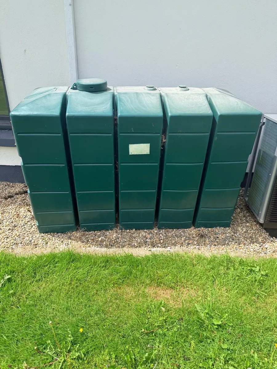 Oil tank holds 1000 litres approx