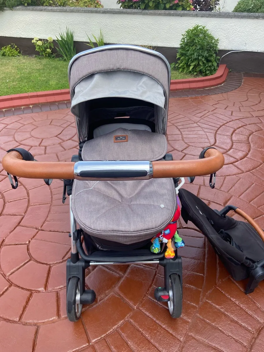 Silver cross pram - Image 2