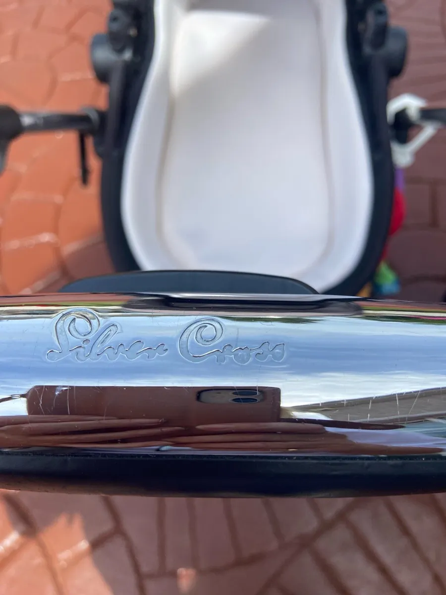Silver cross pram - Image 4