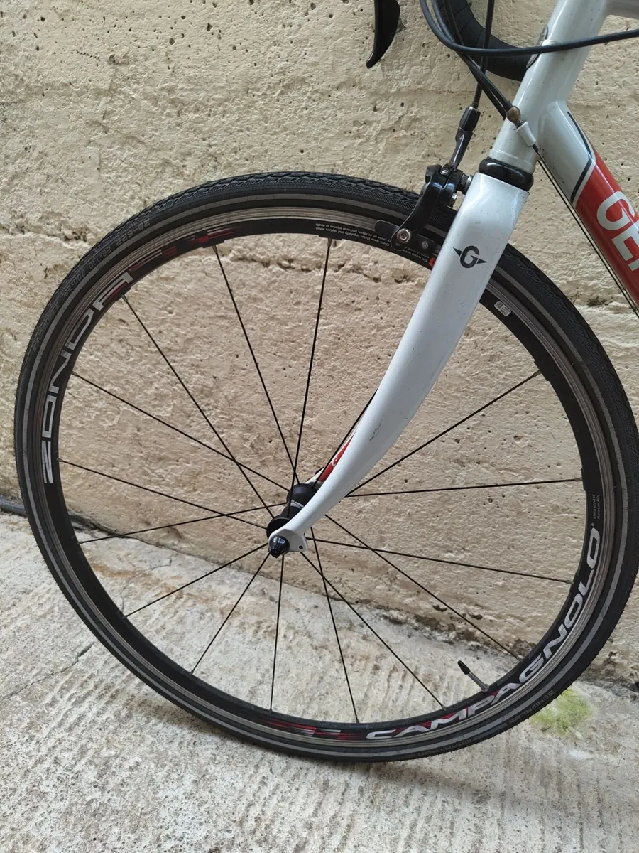Road Bike - Genesis Equilibrium - Image 4