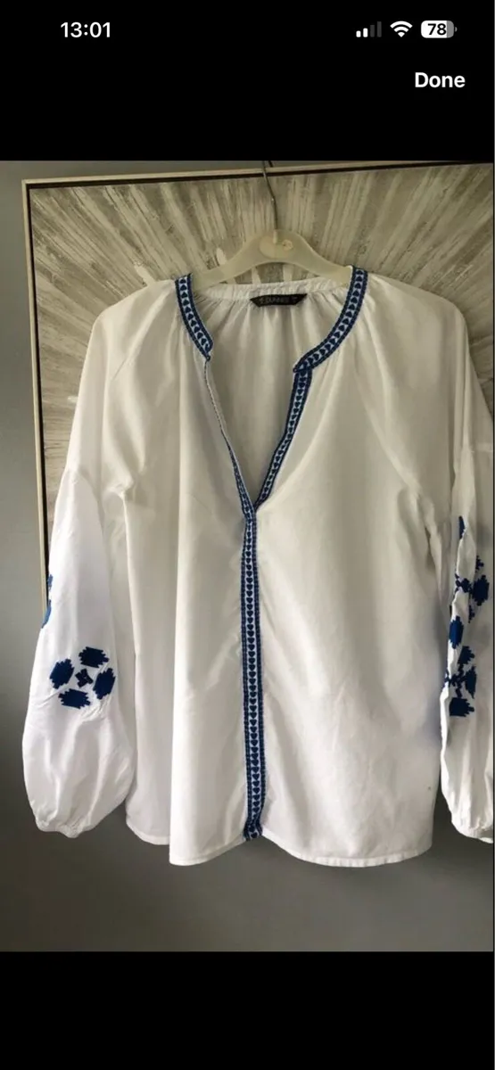 Ladies stunning shirt size S €5 - Image 1