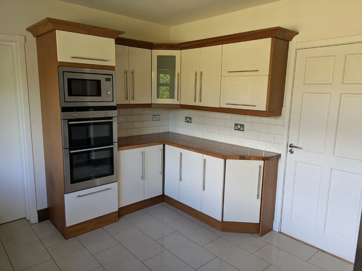 Kitchen - Image 2