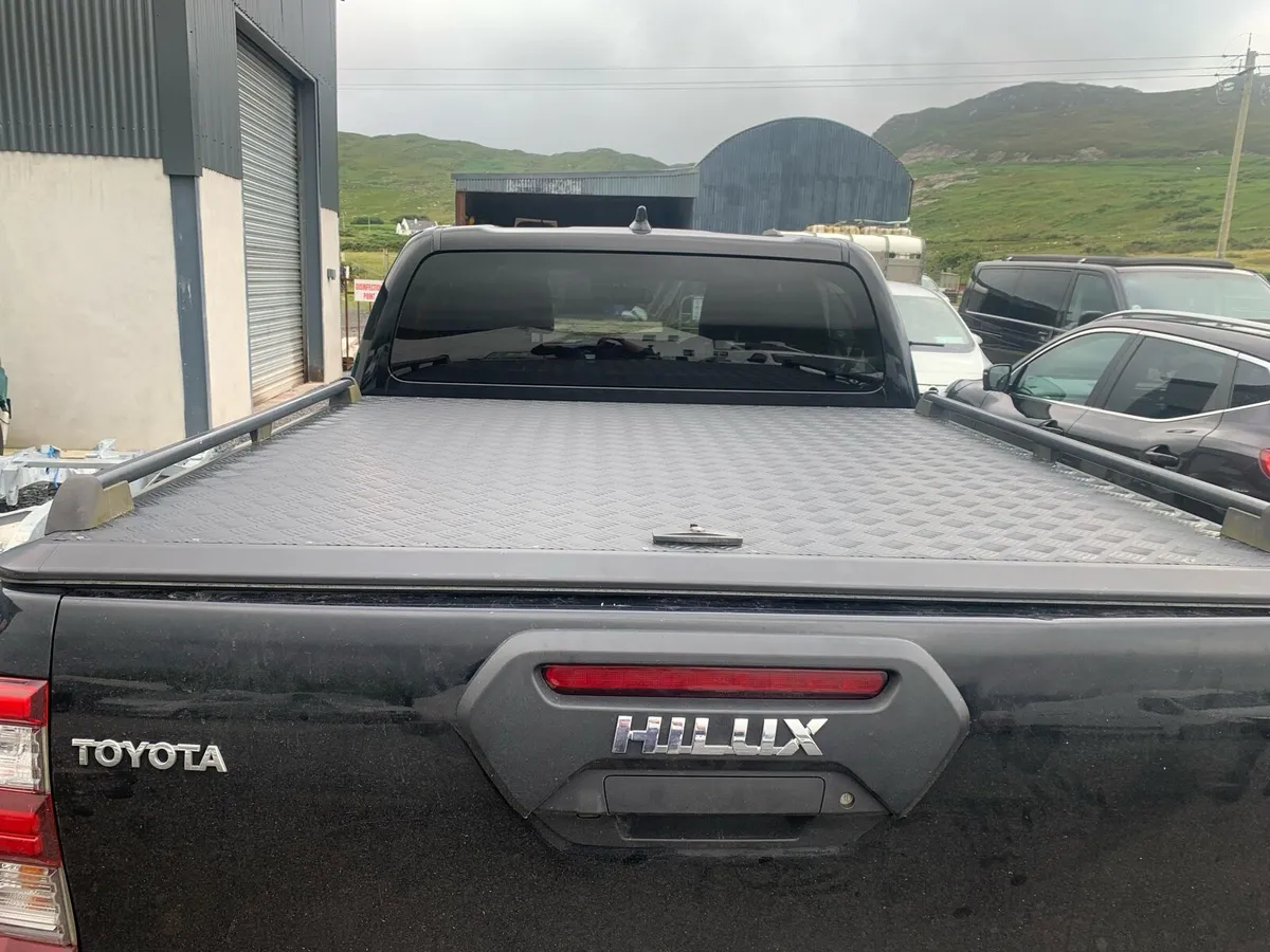 Tonneau Cover 232 Hilux - Image 1