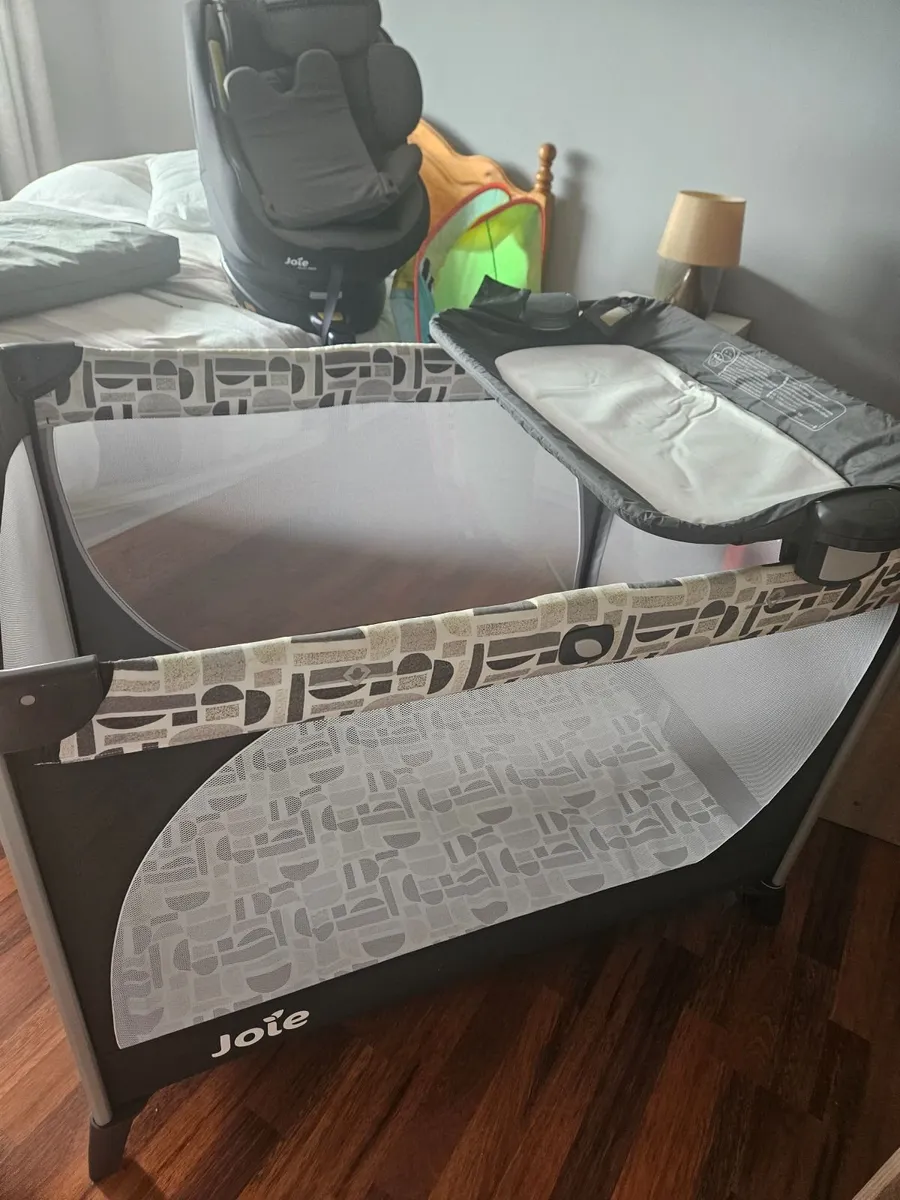 Travel cot - Image 3