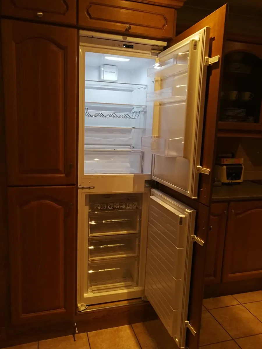 50/50 Fridge Freezer Integrated - Image 1