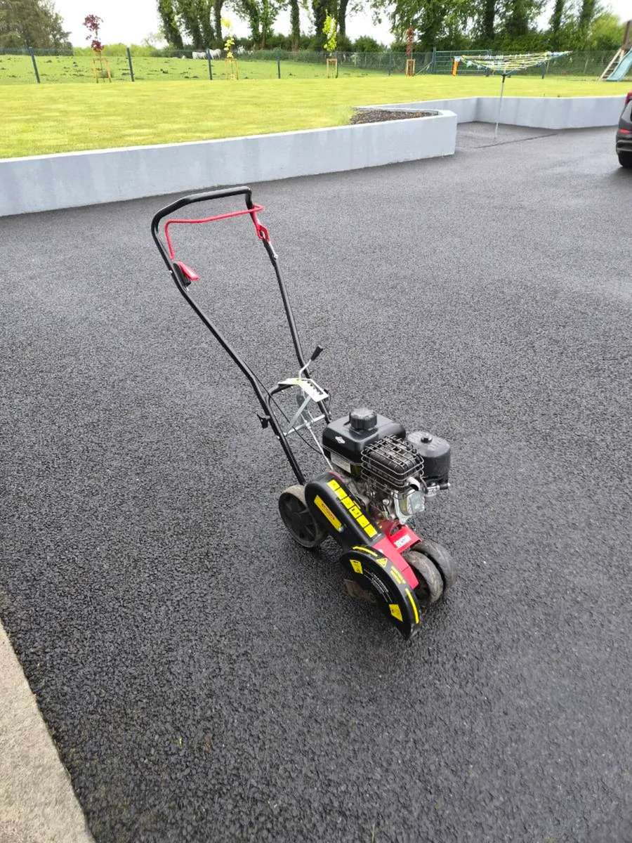 Lawn Edger - Image 1