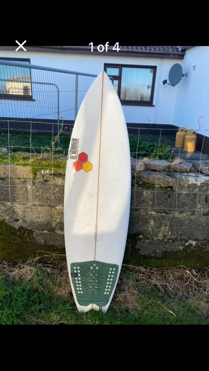 Surfboard - Image 1