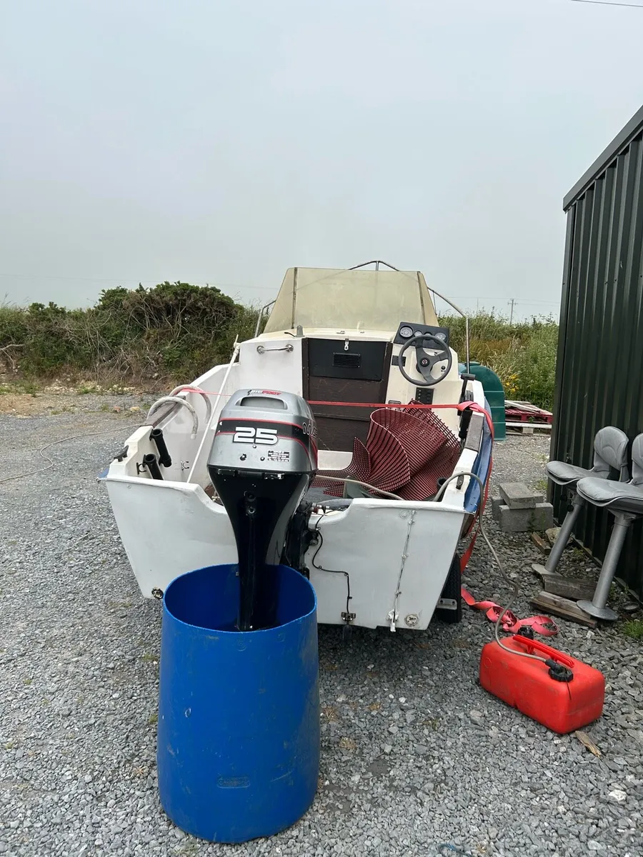 16’fishing boat ready for the water. - Image 2